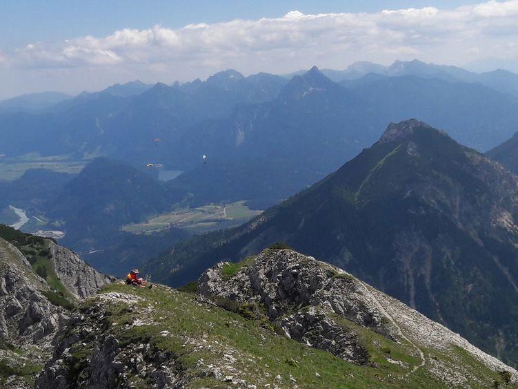 Blick zum Alpsee und die Ammergauer Alpen