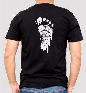 Herren T-Shirt mit Fuß-Motiv auf Rücken