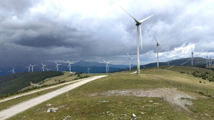 Die Pretulalpe wird von Windrädern dominiert